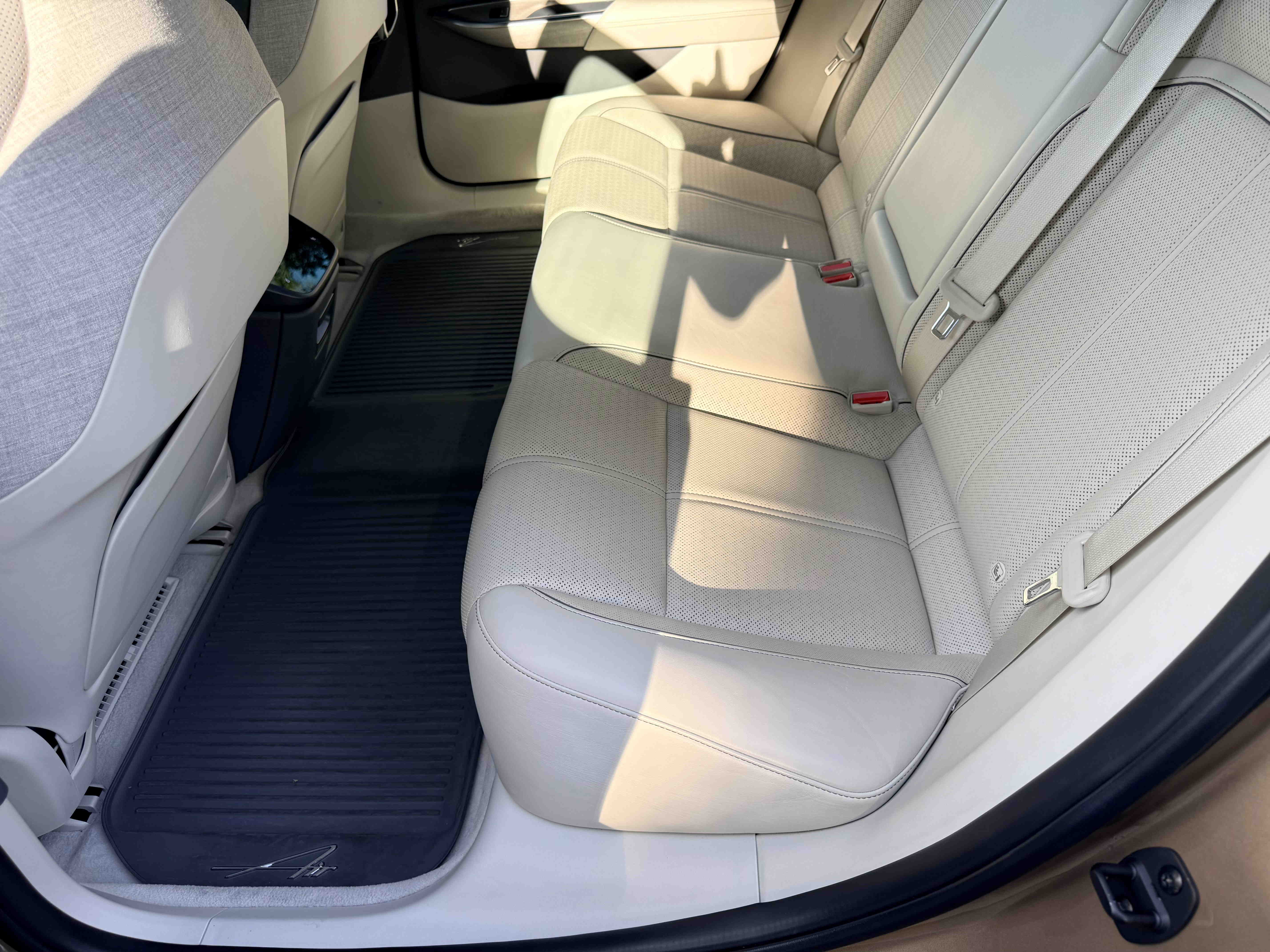 Rear seat
